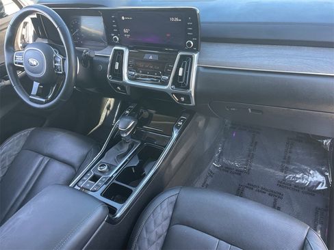 Used 2021 Kia Sorento SX Prestige image 11