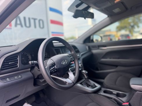 Used 2020 Hyundai Elantra SE w/ Cargo Package (C1) image 28