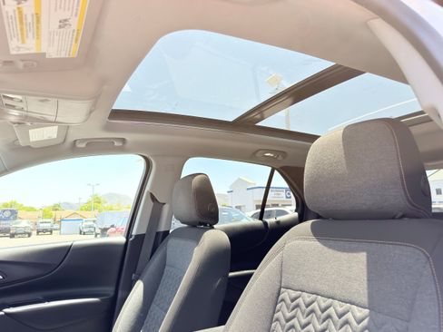 Used 2022 Chevrolet Equinox LT FWD image 33