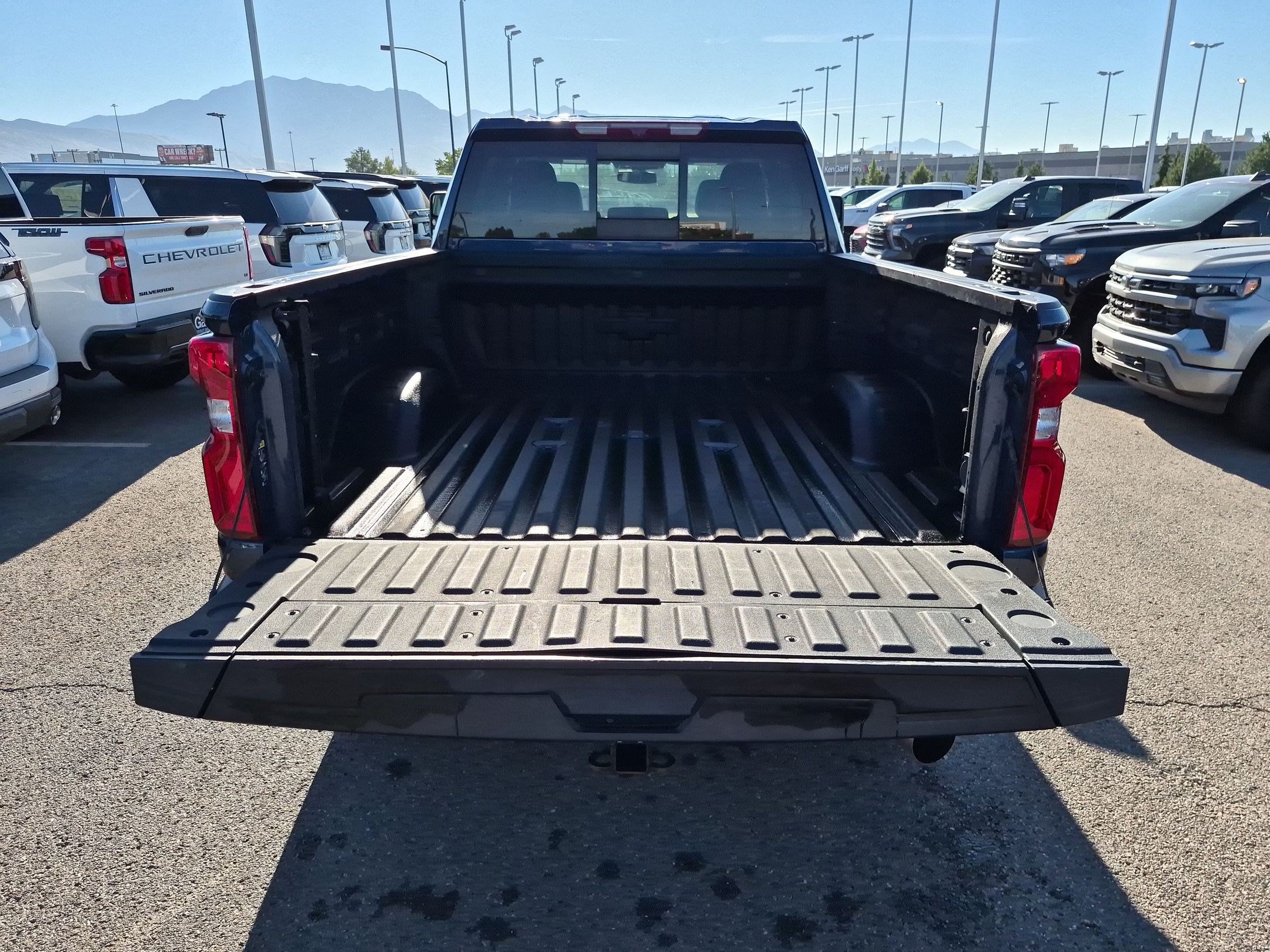 Used 2022 Chevrolet Silverado 3500 LTZ AWD/4WD image 29