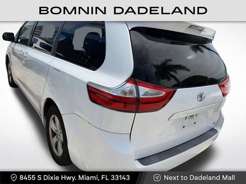 Used 2017 Toyota Sienna LE FWD image 7