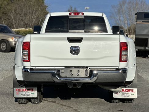 Used 2024 RAM 3500 Tradesman w/ Chrome Appearance Group image 4
