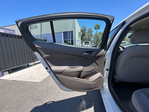 Used 2017 Chevrolet Cruze LS image 9