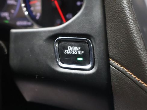 Used 2023 GMC Acadia SLT w/ Preferred Package image 31