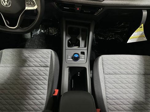 New 2025 Volkswagen Tiguan S image 32