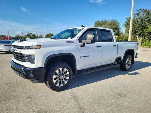 Certified 2024 Chevrolet Silverado 2500 Custom w/ Custom Value Package image 2