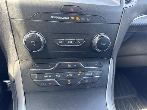 Used 2020 Ford Edge ST-Line w/ Cold Weather Package AWD/4WD image 35