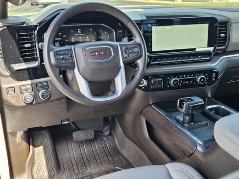 Used 2024 GMC Sierra 1500 SLT w/ SLT Premium Plus Package AWD/4WD image 35