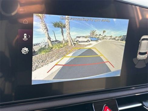 New 2026 Kia Niro EX image 32