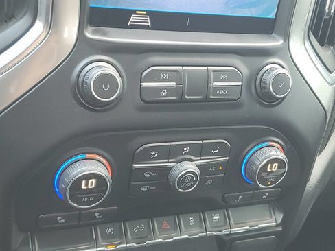 Used 2019 Chevrolet Silverado 1500 RST AWD/4WD image 29