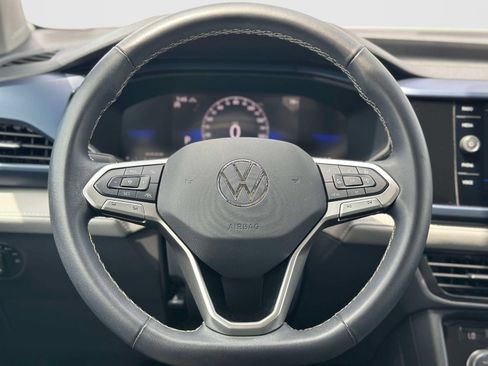Certified 2024 Volkswagen Taos SE AWD/4WD image 22