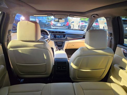 Used 2017 Cadillac XT5 Luxury image 60
