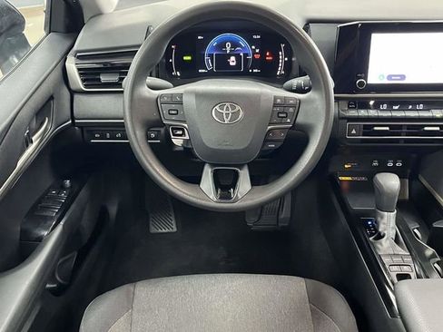 Used 2025 Toyota Camry LE FWD image 19