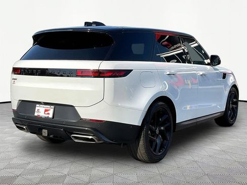 Used 2024 Land Rover Range Rover Sport SE AWD/4WD image 7