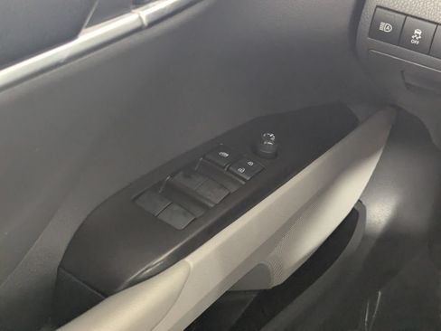 Used 2021 Toyota Camry LE FWD image 14
