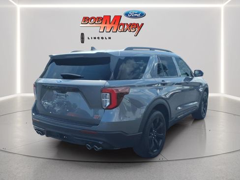 Used 2023 Ford Explorer ST w/ ST Street Pack AWD/4WD image 4