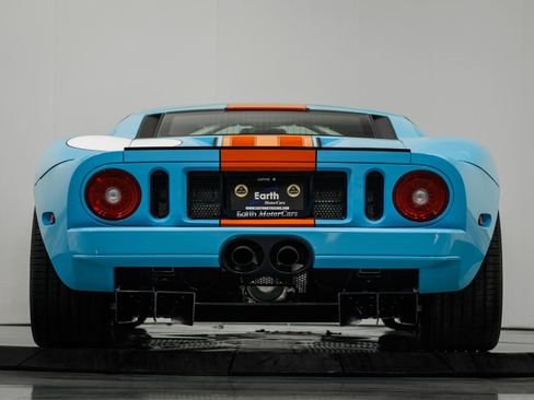Used 2006 Ford GT image 19
