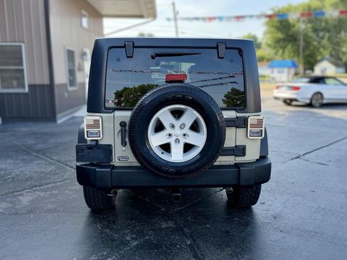 Used 2017 Jeep Wrangler Unlimited Sport w/ Quick Order Package 24S AWD/4WD image 7