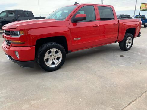 Used 2018 Chevrolet Silverado 1500 LT w/ Texas Edition image 3