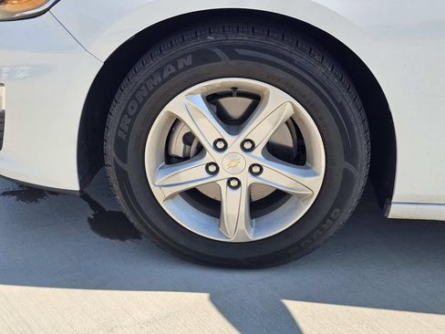 Used 2023 Chevrolet Malibu LT FWD image 7