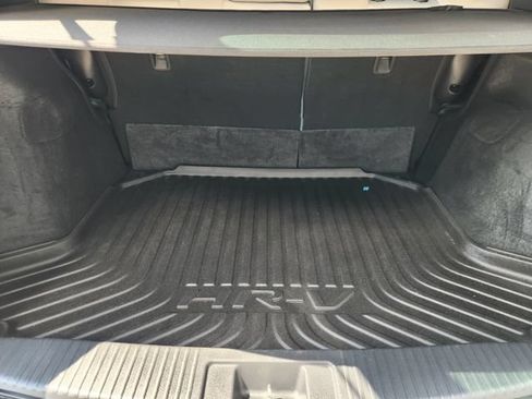 Used 2020 Honda HR-V LX image 31