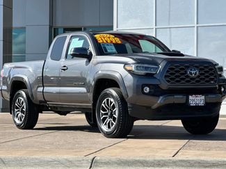 Used 2022 Toyota Tacoma TRD Sport w/ TRD Premium Sport Package RWD video 2