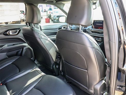 New 2026 Jeep Compass Latitude image 19