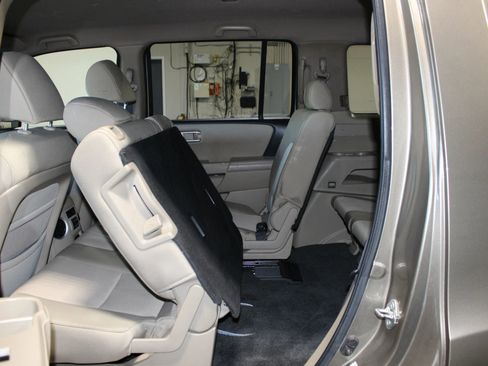 Used 2011 Honda Pilot EX image 22
