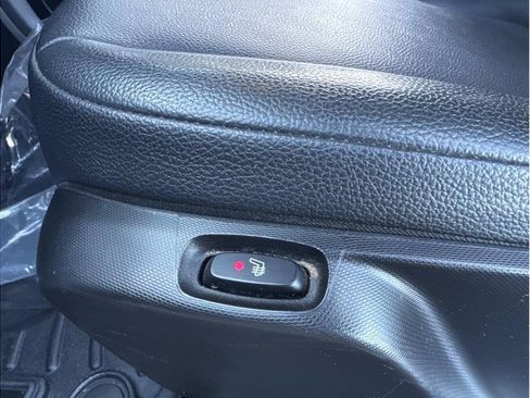 Used 2016 smart fortwo pure image 9