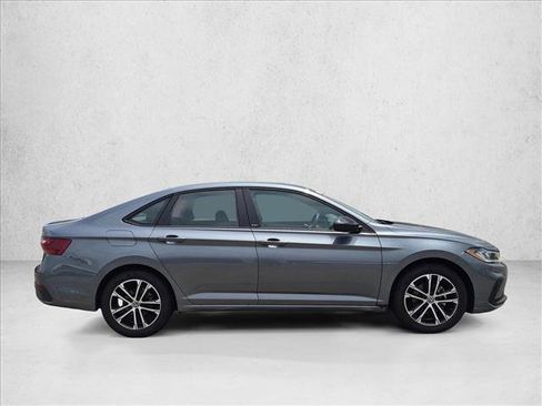 Used 2025 Volkswagen Jetta Sport FWD image 4