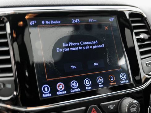 Used 2020 Jeep Grand Cherokee Altitude RWD image 33