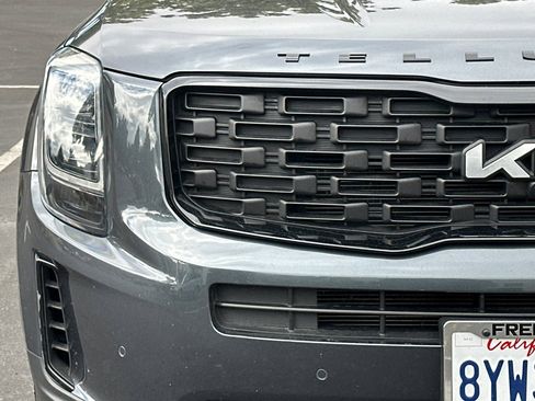 Used 2022 Kia Telluride SX w/ SX Prestige Package image 44