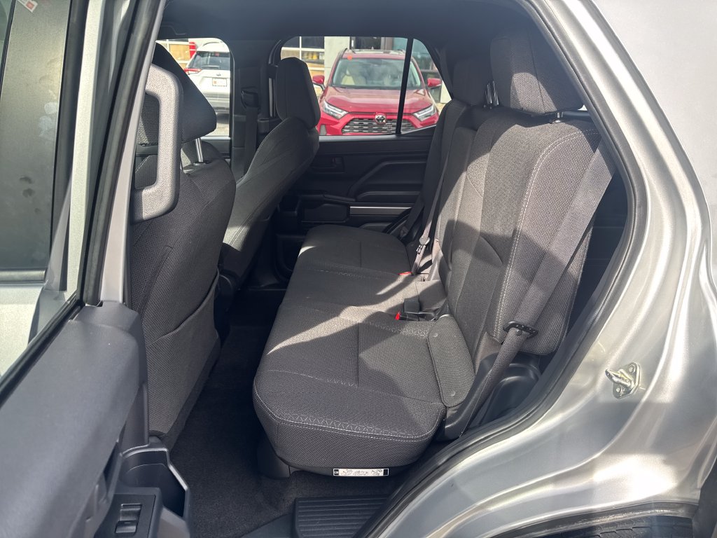 Certified 2025 Toyota 4Runner SR5 AWD/4WD image 24
