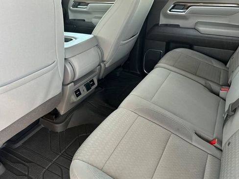 Used 2022 Chevrolet Silverado 1500 LT AWD/4WD image 14
