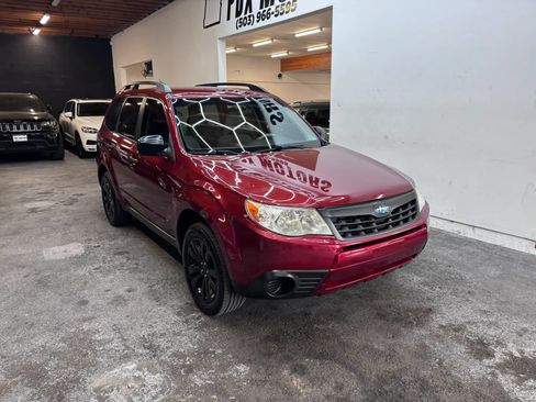 Used 2011 Subaru Forester 2.5X AWD/4WD image 2