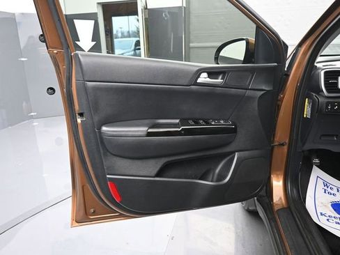 Used 2018 Kia Sportage EX image 10