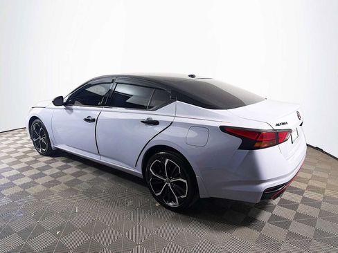 Used 2024 Nissan Altima 2.5 SR w/ SR Premium Package AWD/4WD image 6