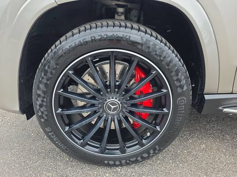 Certified 2023 Mercedes-Benz GLS 63 AMG 4MATIC image 9