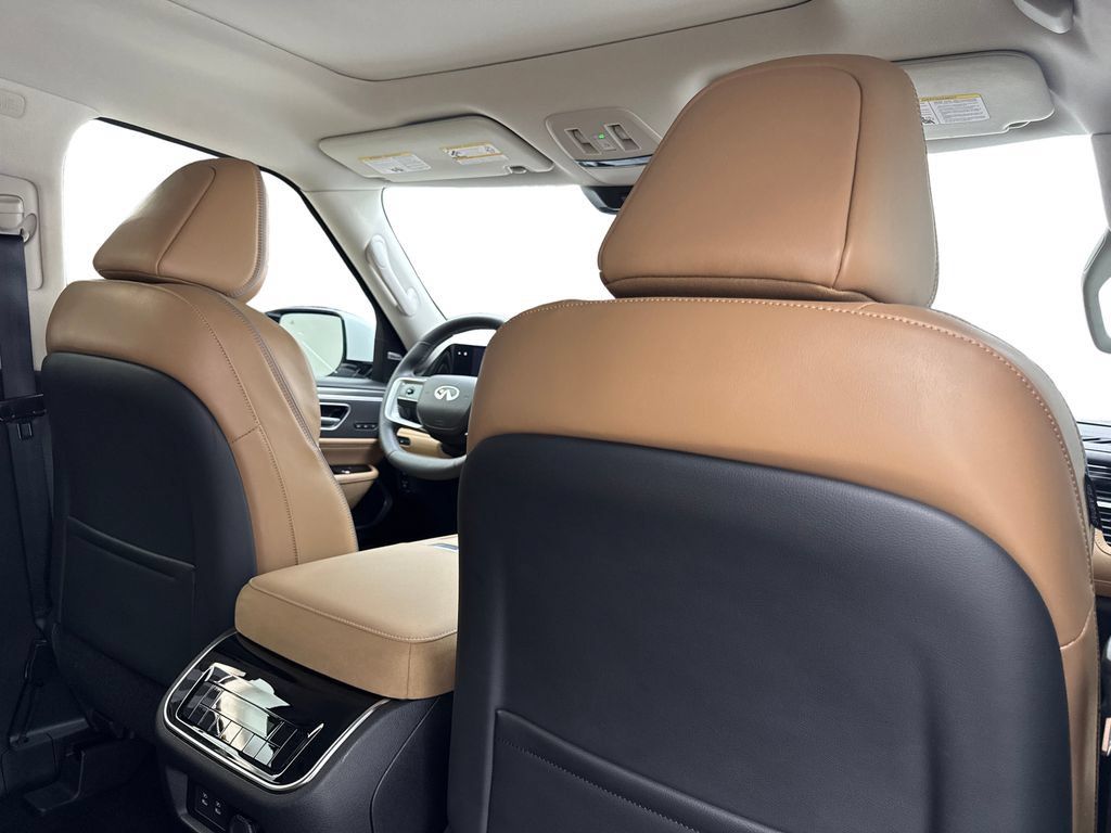 Used 2025 INFINITI QX80 Luxe AWD/4WD image 45