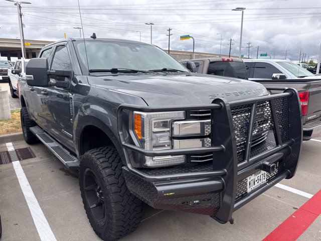 Used 2019 Ford F250 Lariat w/ Lariat Ultimate Package AWD/4WD image 2