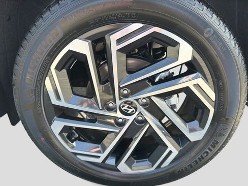 Certified 2026 Hyundai Tucson Limited AWD/4WD image 14