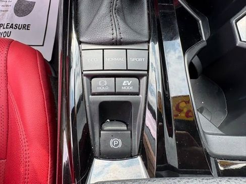 Used 2025 Toyota Camry XSE image 24