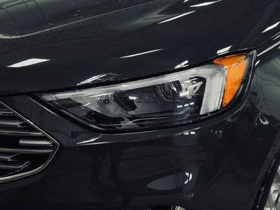 Used 2022 Ford Edge SEL w/ Convenience Package