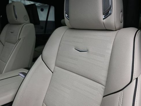 Used 2021 Cadillac Escalade Sport w/ Driver Assist Tech Package AWD/4WD image 21