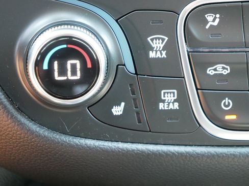 Used 2022 Chevrolet Equinox LT AWD/4WD image 32