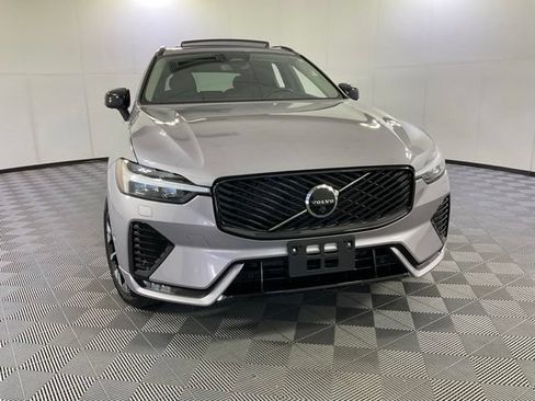 Certified 2026 Volvo XC60 B5 Plus AWD/4WD image 8