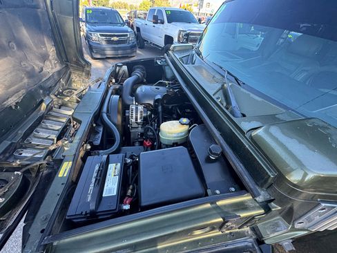Used 2003 HUMMER H2 w/ Preferred Equipment Group image 37