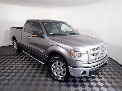 Used 2014 Ford F150 XLT w/ Equipment Group 302A Luxury AWD/4WD image 9