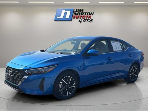 Used 2025 Nissan Sentra SV FWD image 1