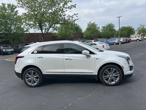 Used 2023 Cadillac XT5 Premium Luxury w/ Technology Package image 2